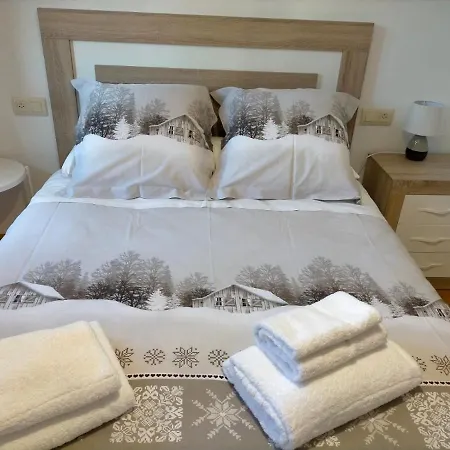 Bpirineos-parque Tilos 2 * ベナスケ